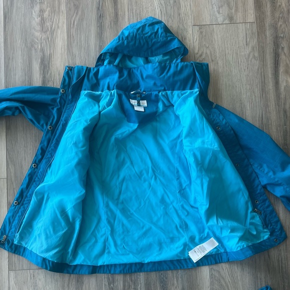 Woman’s Columbia interchangeable coat - Picture 3 of 8